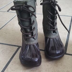 JBU Olive Green and Dark Brown Lace-Up Winter Duck Boots